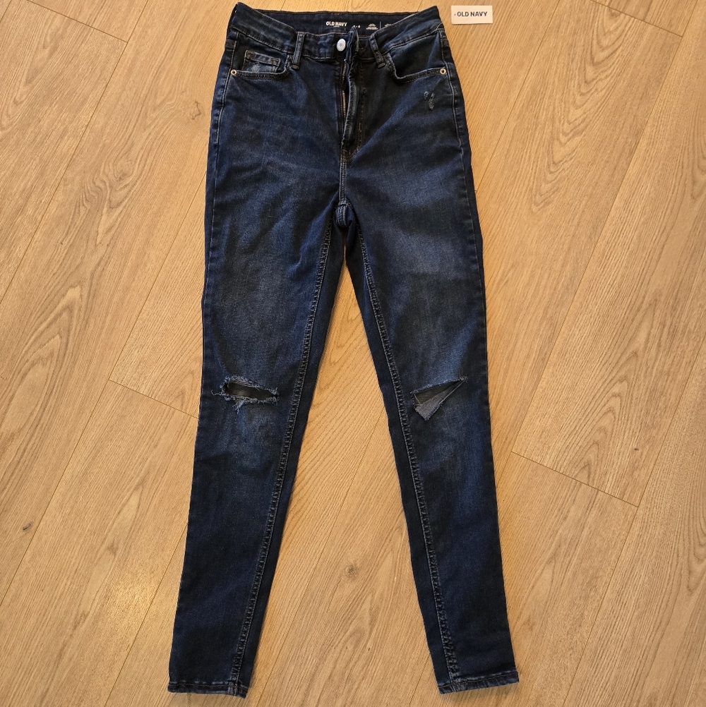 Old Navy Women's Distressed Dark Blue Skinny Jegging Jeans